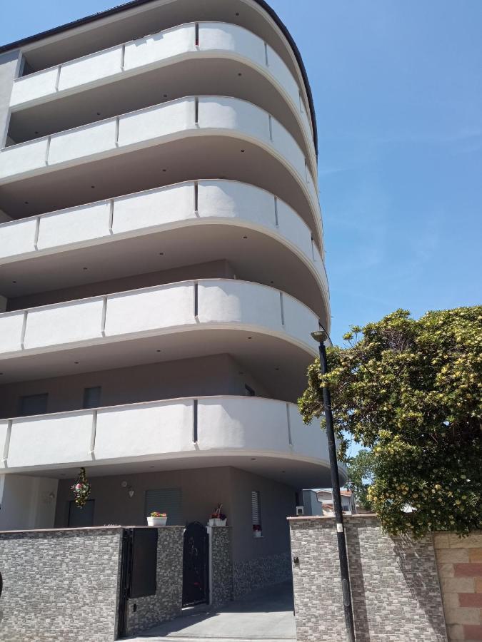 Apartment La Vela Fronte Mare *