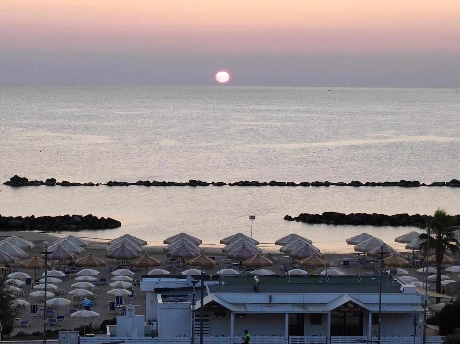 La Vela Fronte Mare Apartment